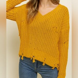 525 America V-Neck Sweater in Mustard Size Small